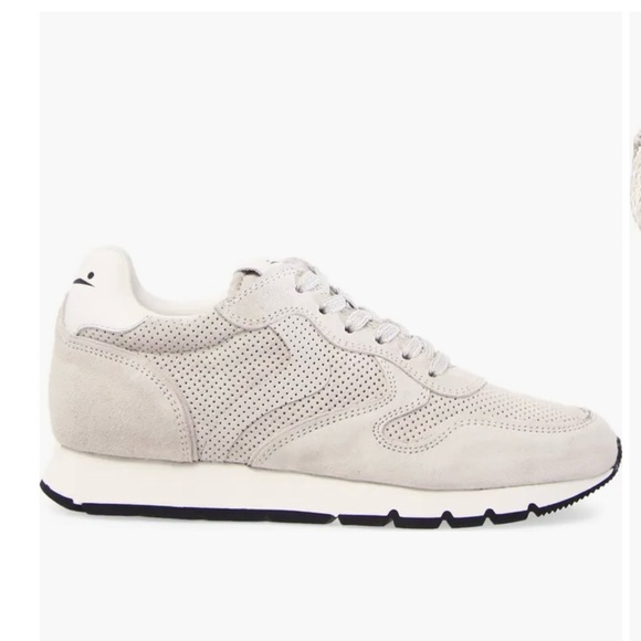 NWT VOILE BLANCHE JULIA Suede Sneaker in Ice - Picture 1 of 15
